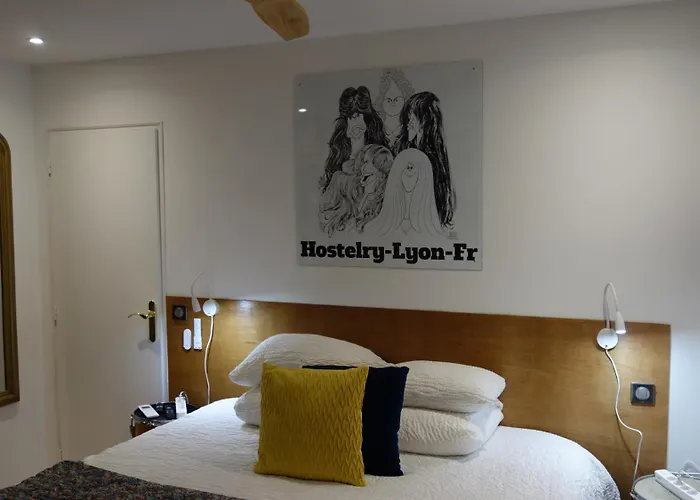 Bed & Breakfast Hostelry Restaurant Privé Écully