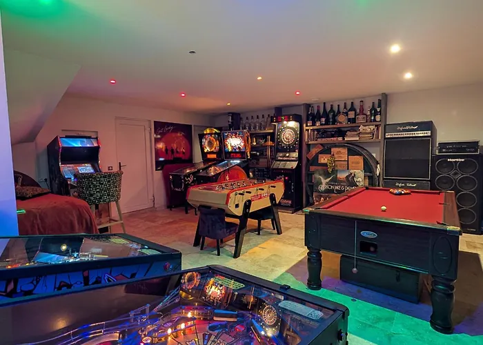 Hostelry Restaurant Privé Bed & Breakfast Écully